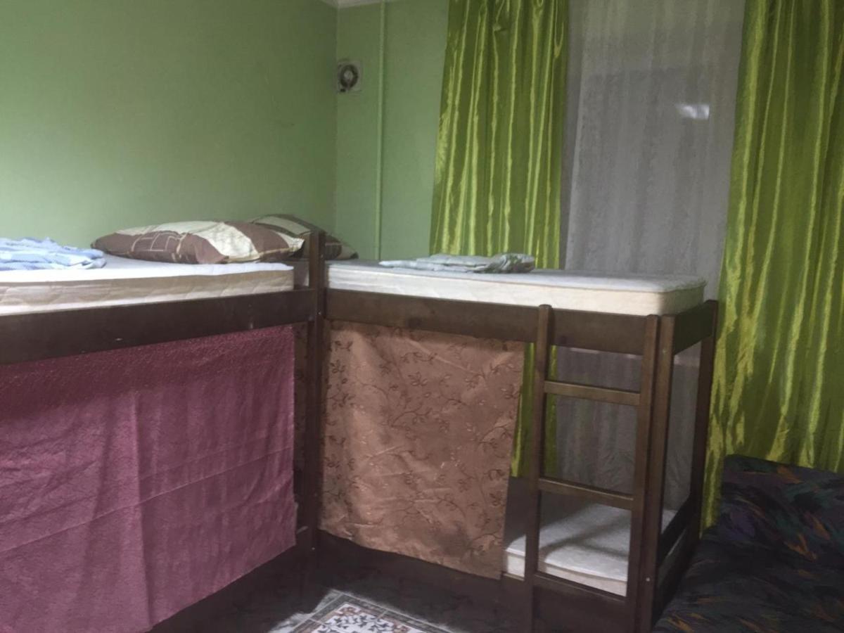 Ararat-Shulyavskaya Hostel Kiev Exterior foto