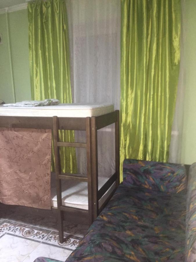Ararat-Shulyavskaya Hostel Kiev Exterior foto